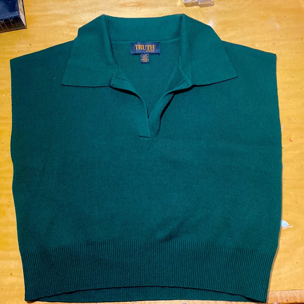 Crop top sweater without sleeves